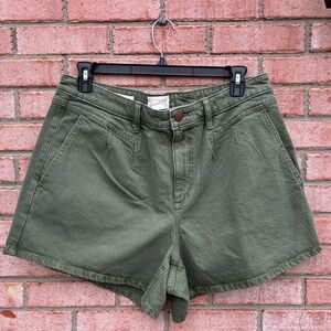 Universal Thread Women High Rise Midi Green Shorts